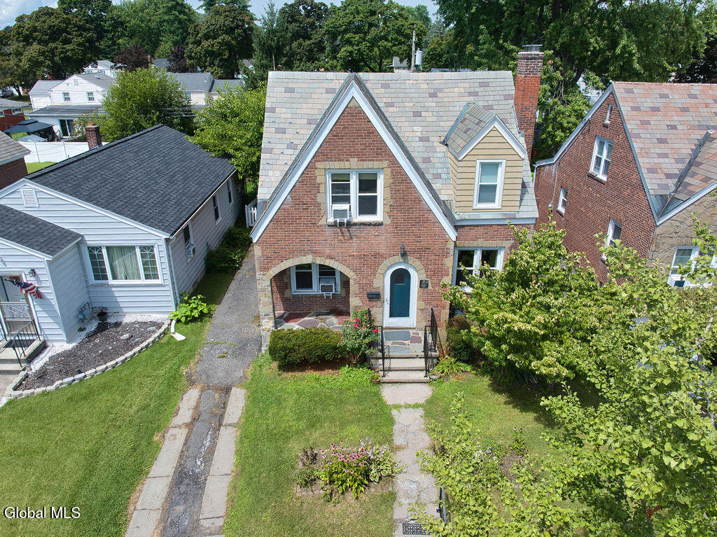 130 Fleetwood Avenue Albany NY 12209