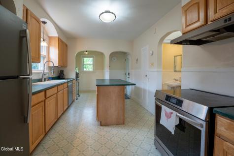 130 Fleetwood Avenue Albany NY 12209