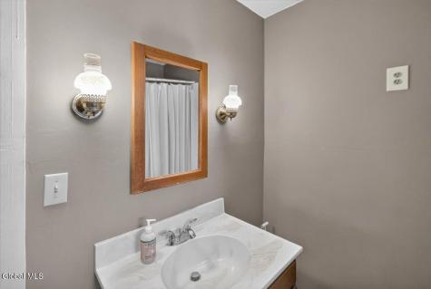 6356 Dorothys Way Cambridge NY 12816