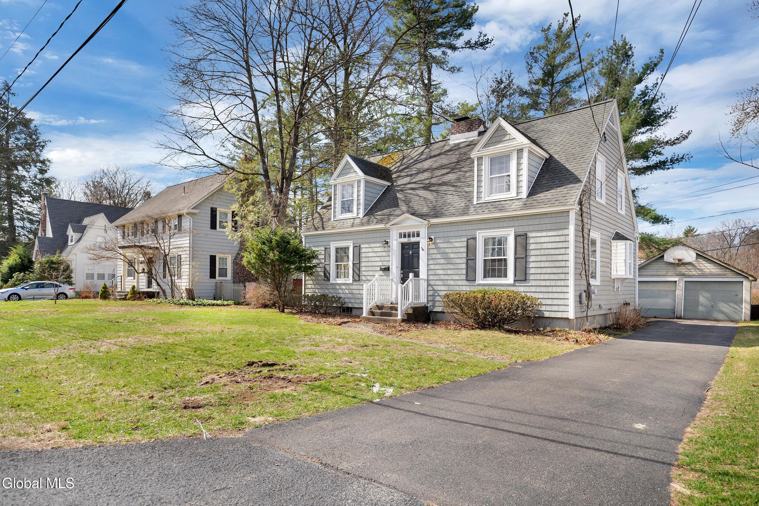 25 Forest Road Delmar NY 12054