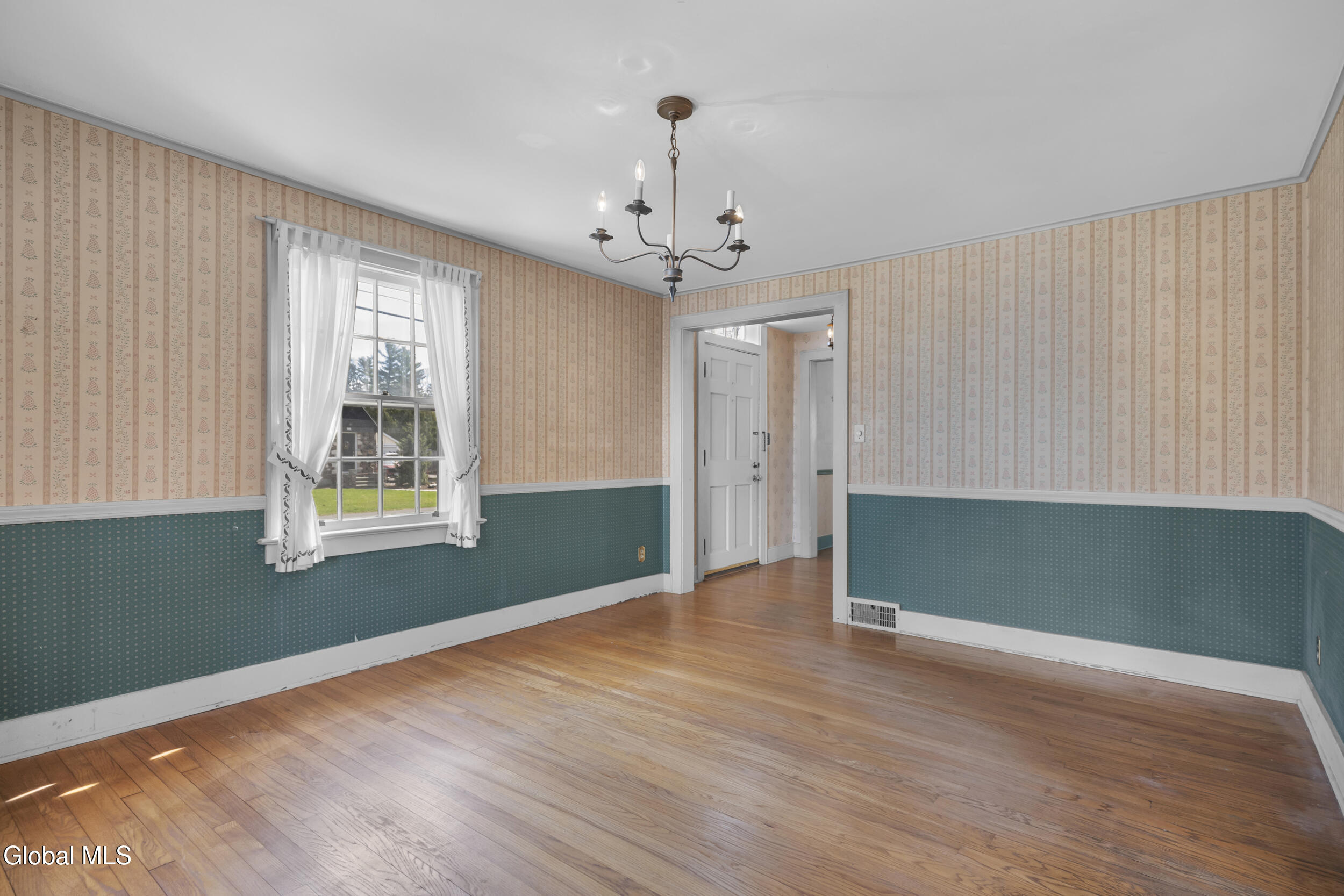 25 Forest Road Delmar NY 12054