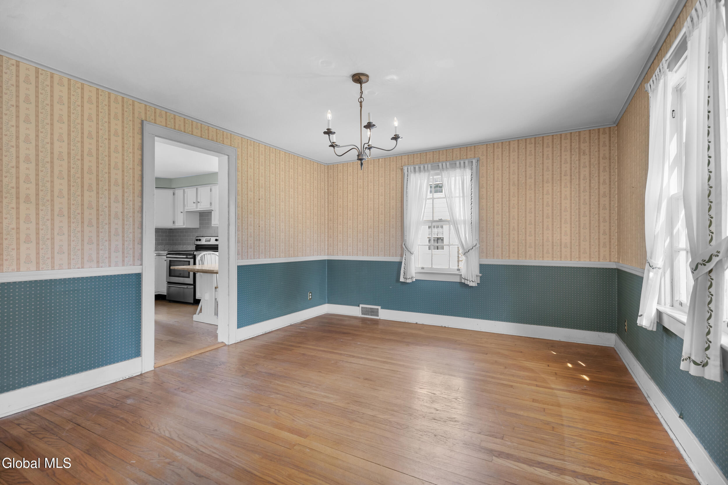 25 Forest Road Delmar NY 12054
