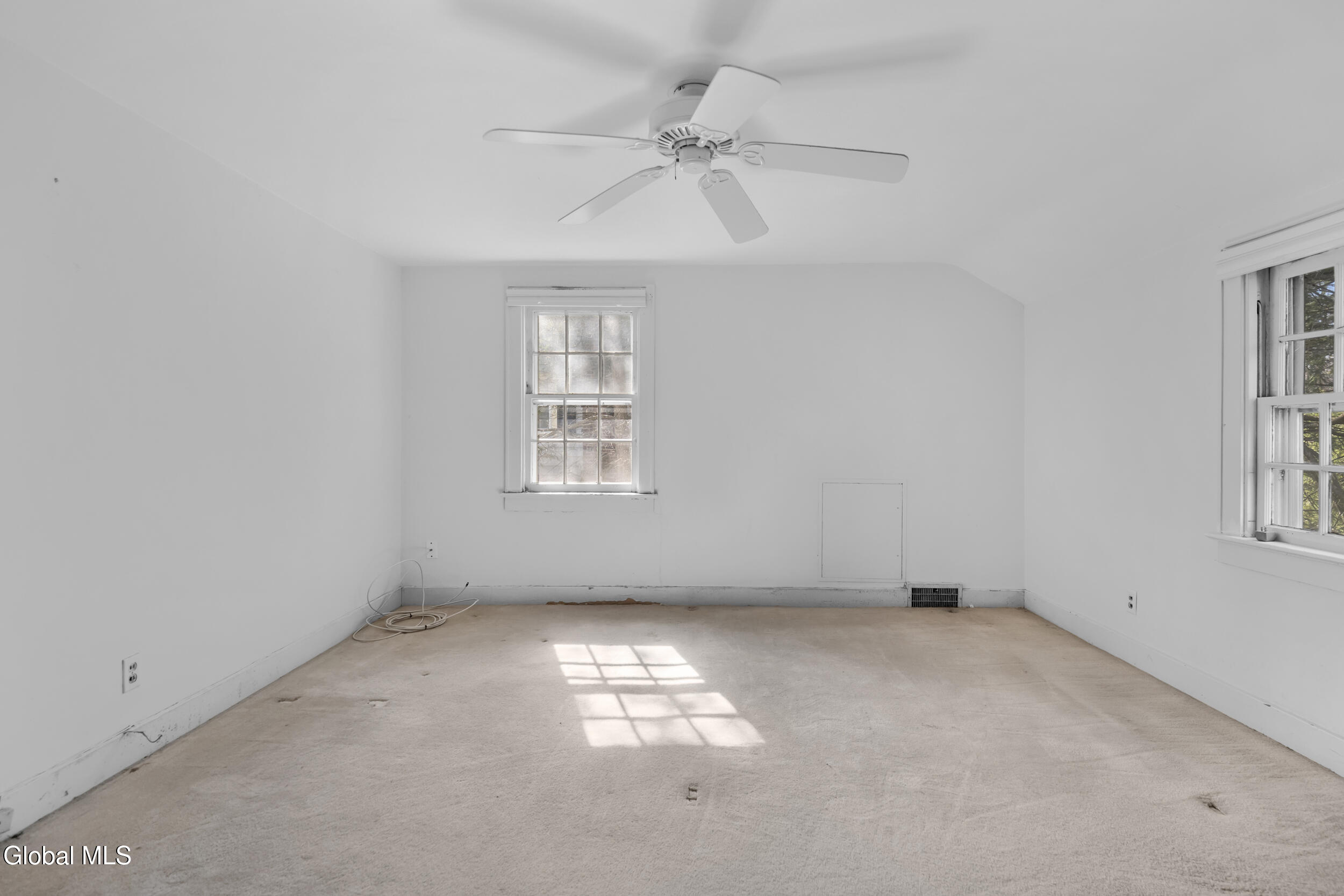 25 Forest Road Delmar NY 12054