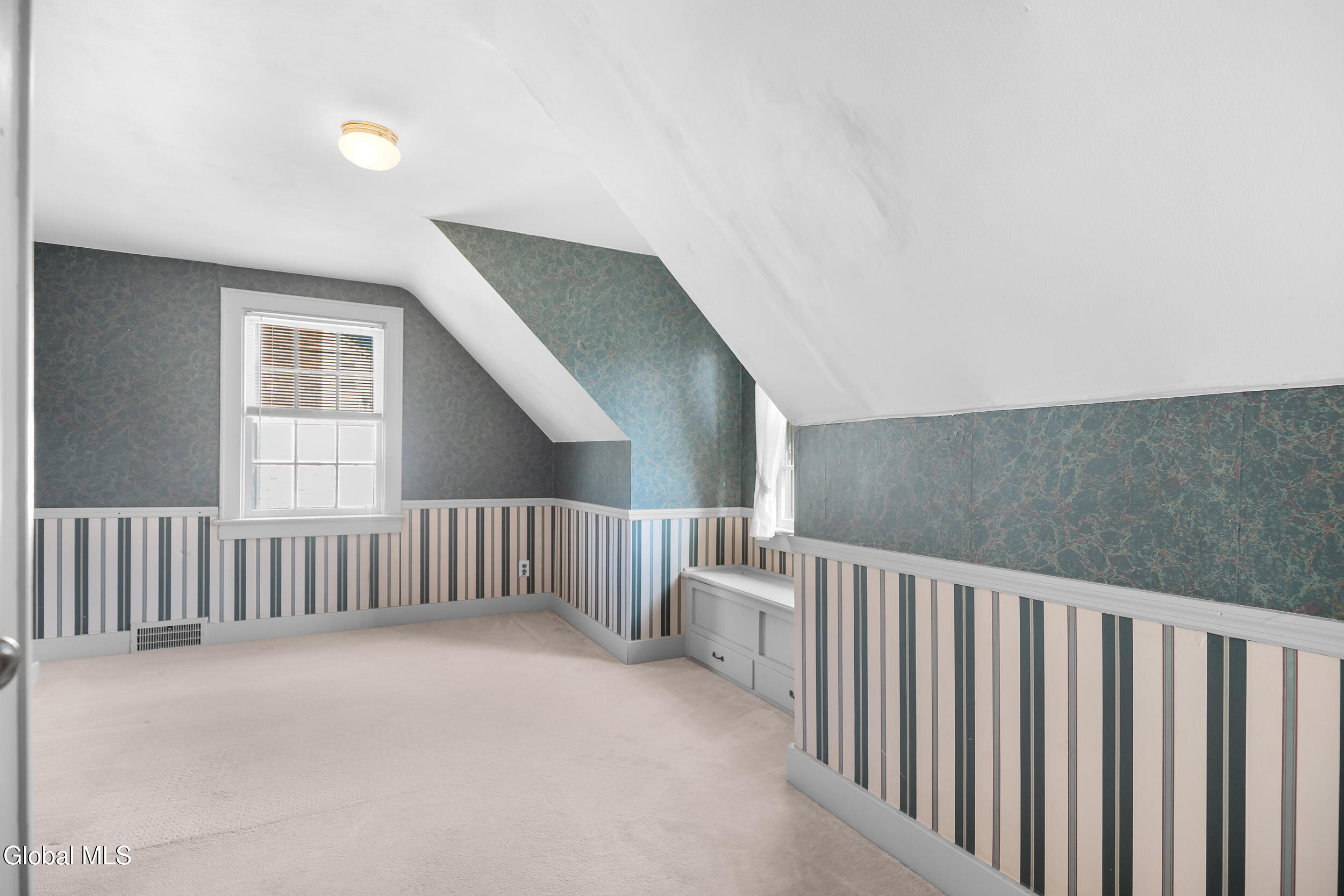 25 Forest Road Delmar NY 12054