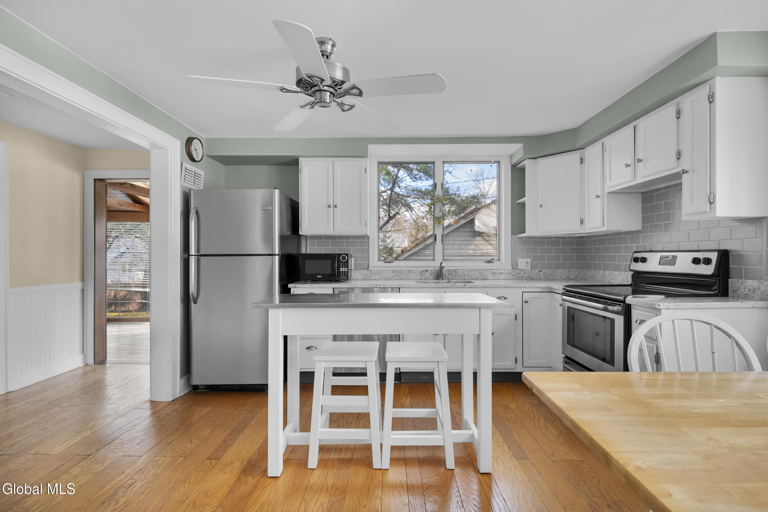 25 Forest Road Delmar NY 12054