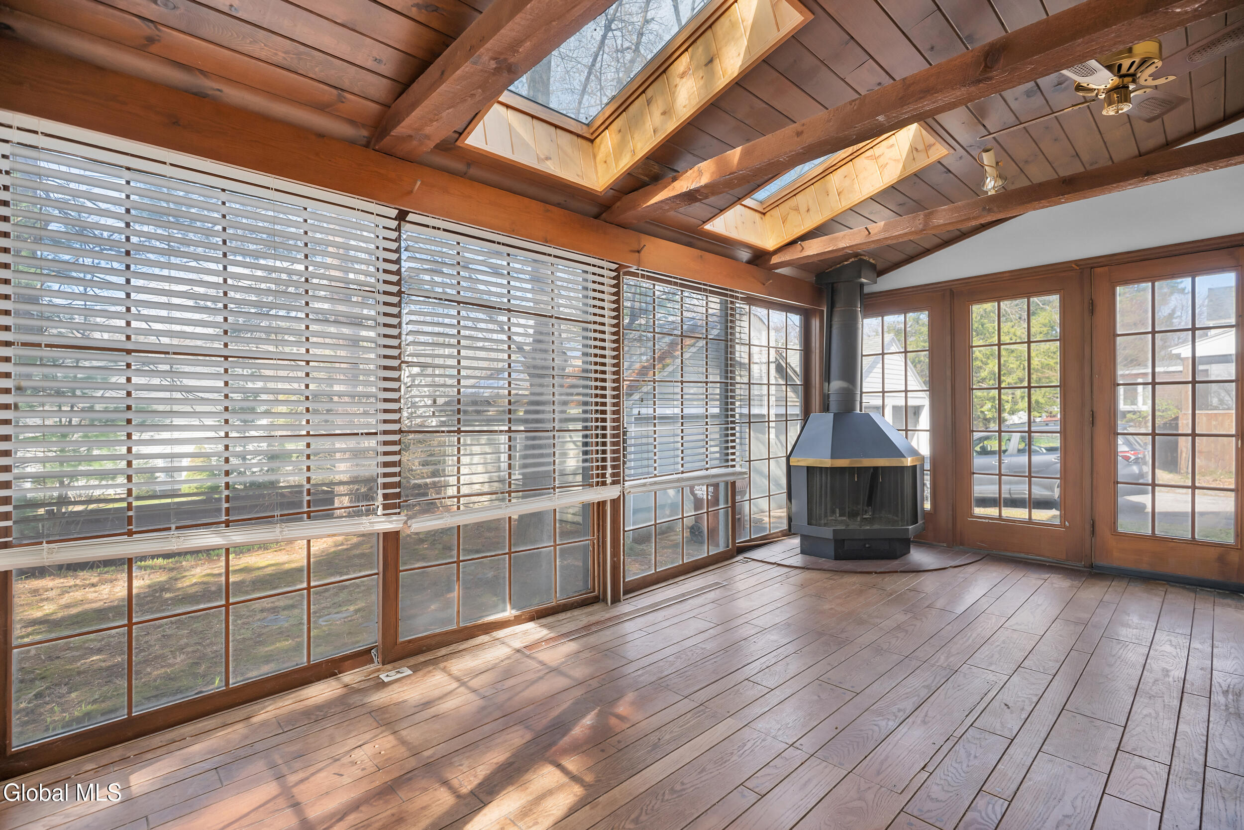 25 Forest Road Delmar NY 12054