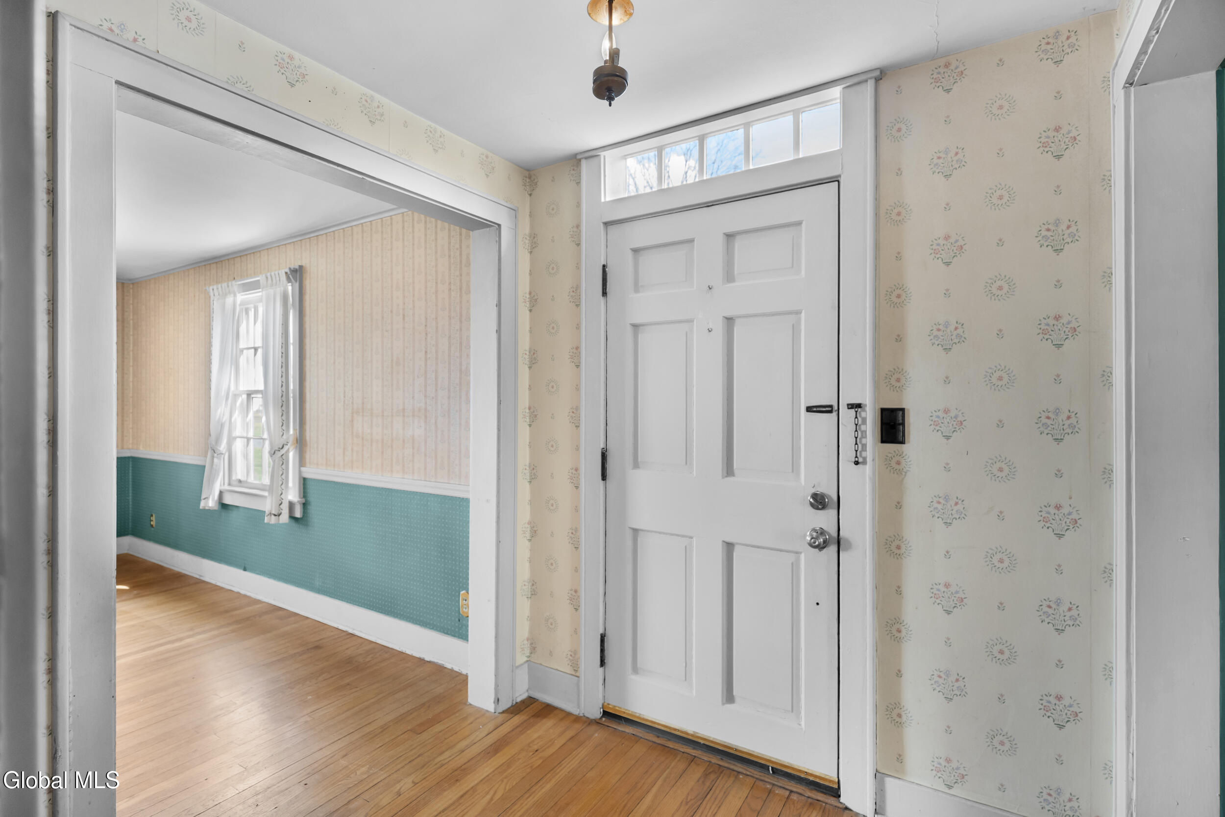 25 Forest Road Delmar NY 12054
