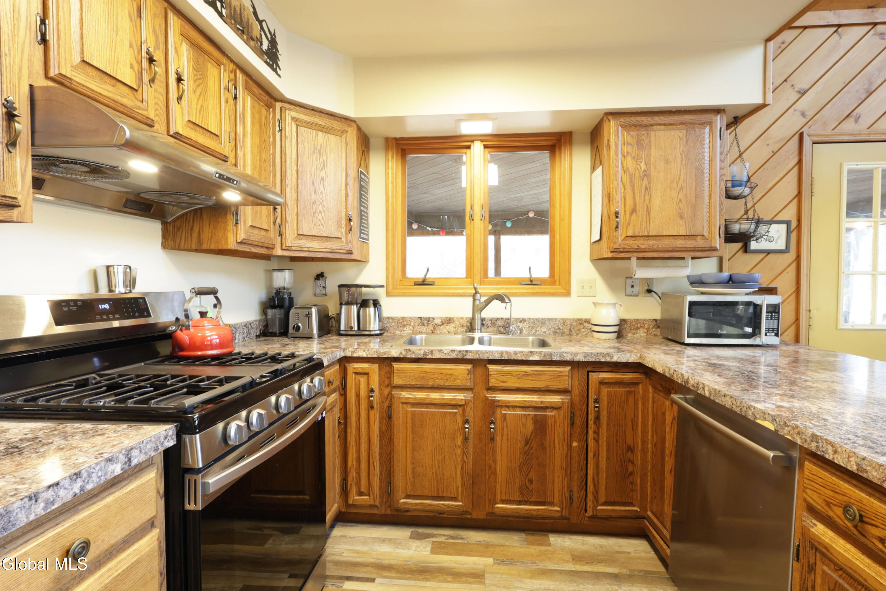 105 Pine Lane Adirondack NY 12808