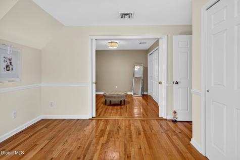 41 St Agnes Lane Albany NY 12211