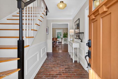 41 St Agnes Lane Albany NY 12211