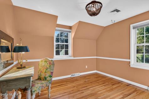 41 St Agnes Lane Albany NY 12211