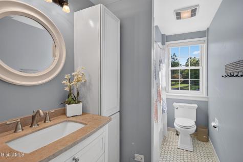 41 St Agnes Lane Albany NY 12211