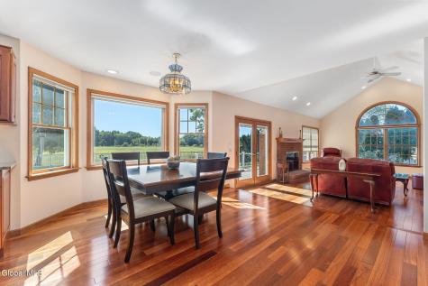 3079 New Williamsburg Drive Schenectady NY 12303
