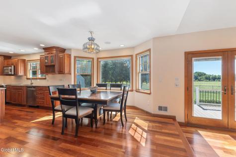 3079 New Williamsburg Drive Schenectady NY 12303
