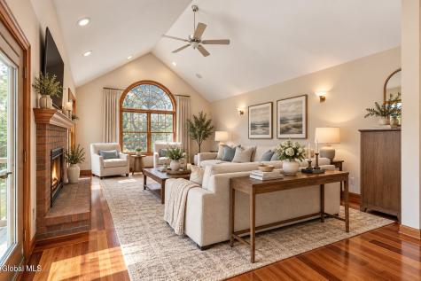 3079 New Williamsburg Drive Schenectady NY 12303