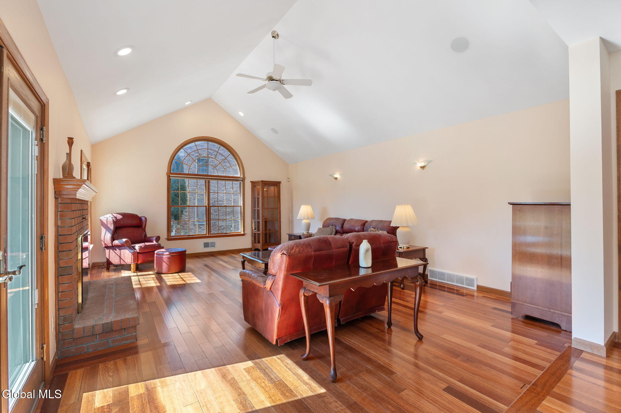 3079 New Williamsburg Drive Schenectady NY 12303