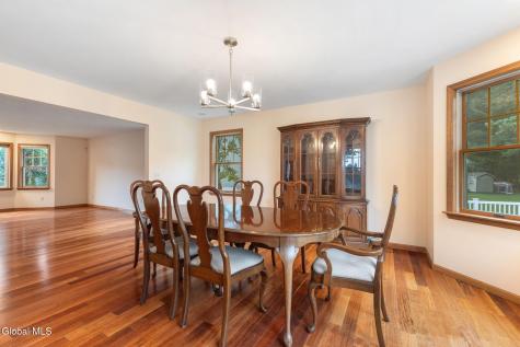 3079 New Williamsburg Drive Schenectady NY 12303