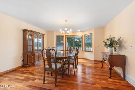 3079 New Williamsburg Drive Schenectady NY 12303
