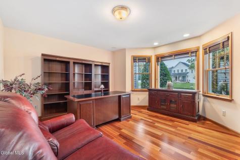 3079 New Williamsburg Drive Schenectady NY 12303