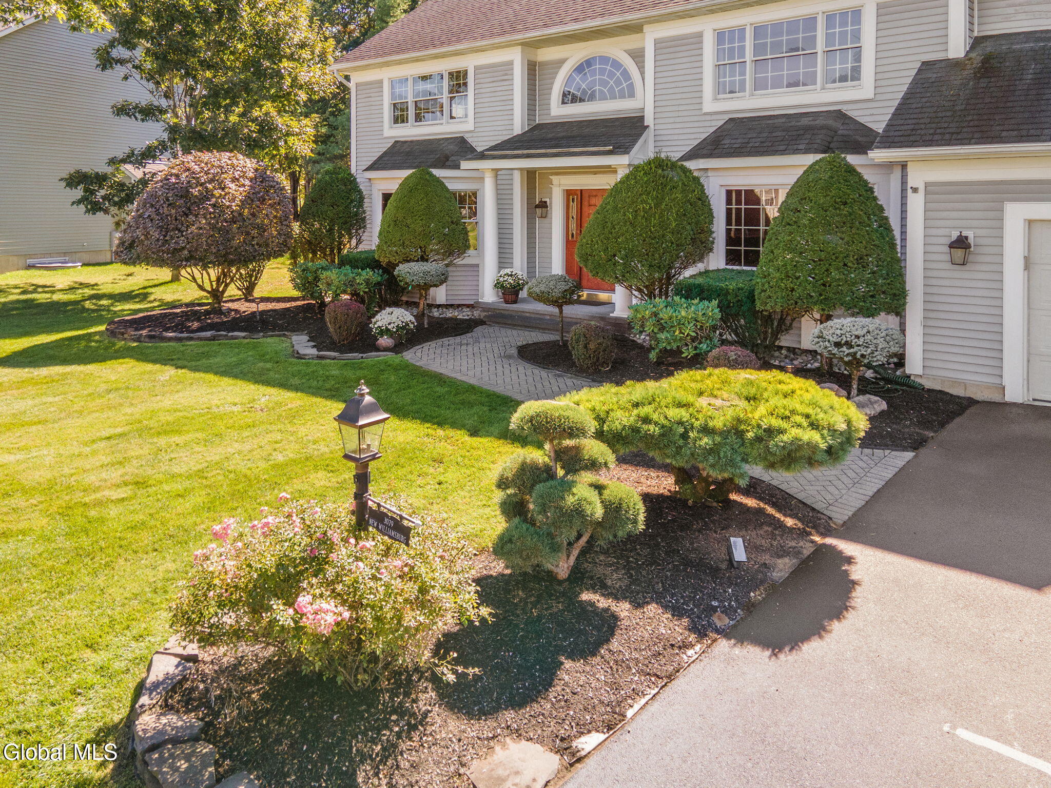 3079 New Williamsburg Drive Schenectady NY 12303