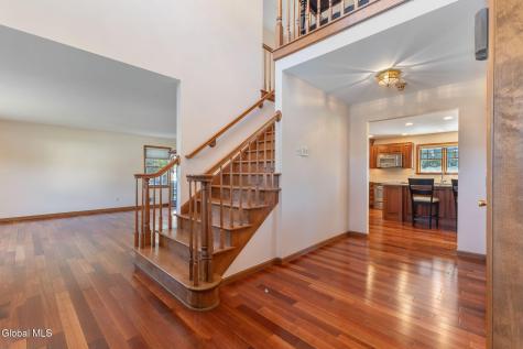 3079 New Williamsburg Drive Schenectady NY 12303