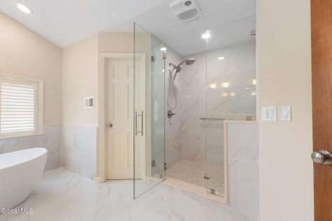 3079 New Williamsburg Drive Schenectady NY 12303