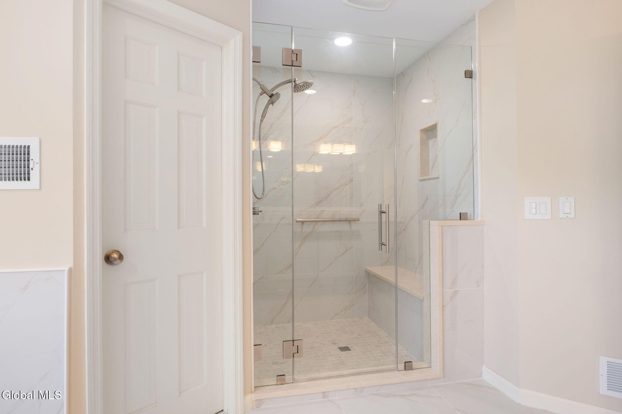 3079 New Williamsburg Drive Schenectady NY 12303