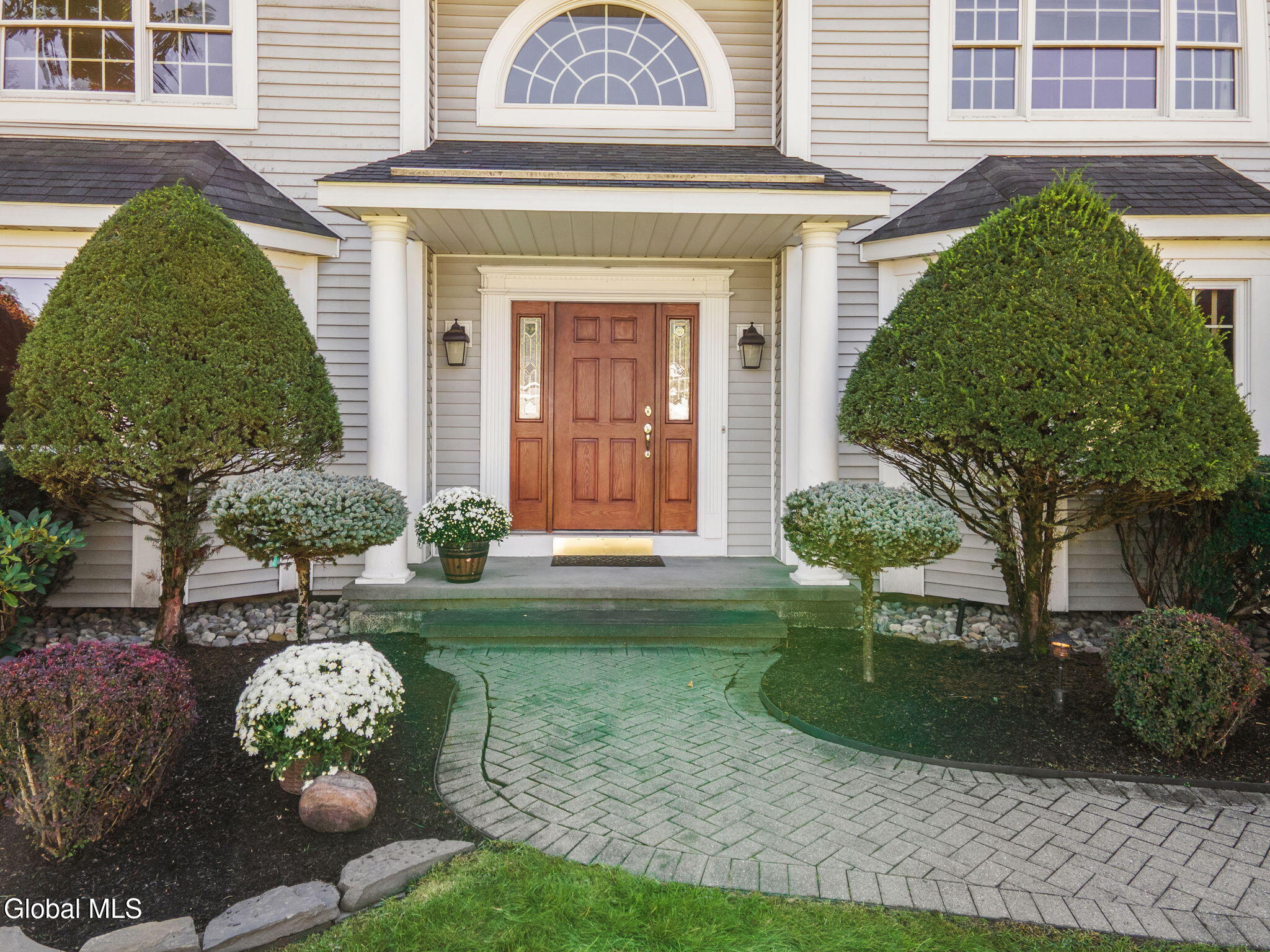 3079 New Williamsburg Drive Schenectady NY 12303