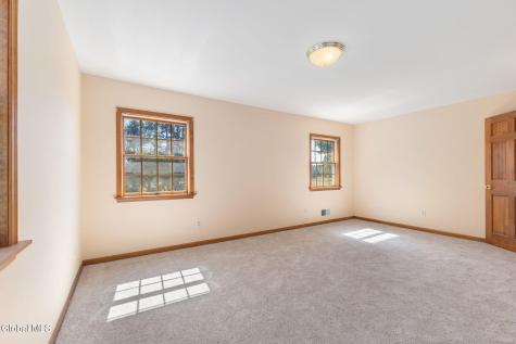 3079 New Williamsburg Drive Schenectady NY 12303