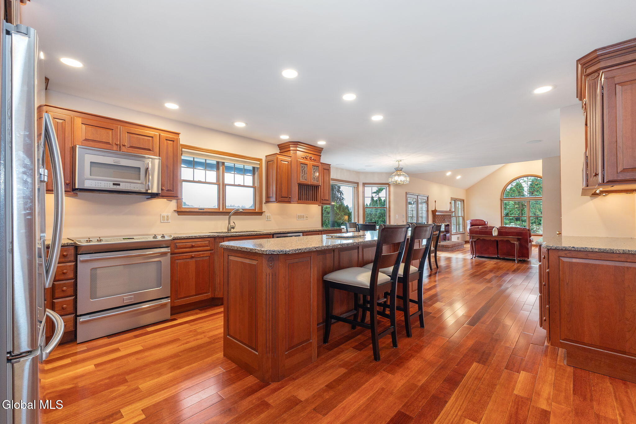 3079 New Williamsburg Drive Schenectady NY 12303