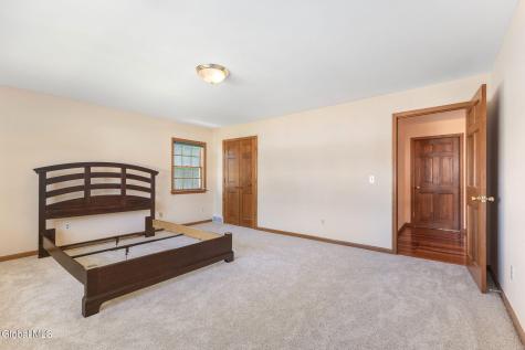 3079 New Williamsburg Drive Schenectady NY 12303