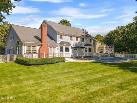 3079 New Williamsburg Drive Schenectady NY 12303