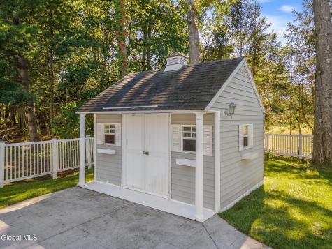 3079 New Williamsburg Drive Schenectady NY 12303