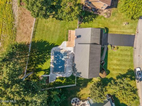 3079 New Williamsburg Drive Schenectady NY 12303