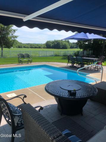 3079 New Williamsburg Drive Schenectady NY 12303