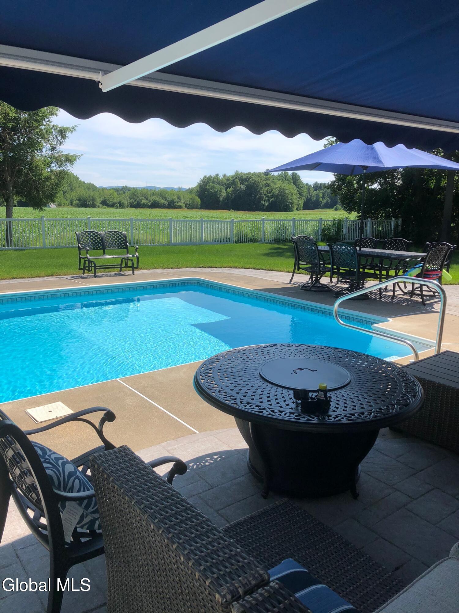 3079 New Williamsburg Drive Schenectady NY 12303