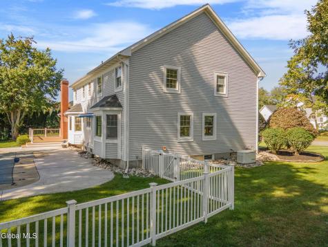 3079 New Williamsburg Drive Schenectady NY 12303