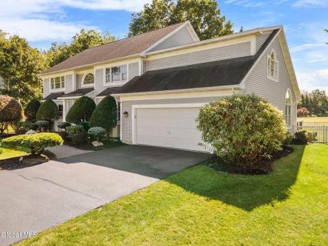 3079 New Williamsburg Drive Schenectady NY 12303