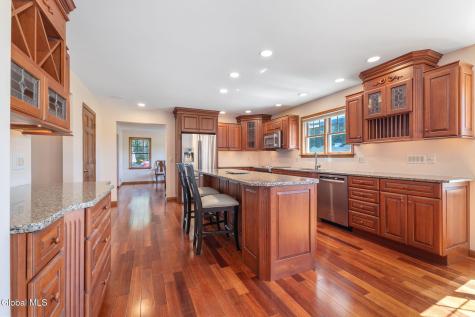 3079 New Williamsburg Drive Schenectady NY 12303