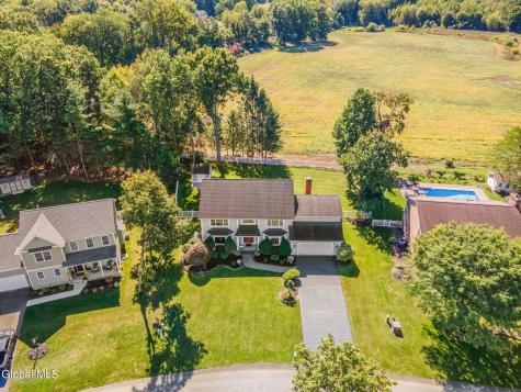 3079 New Williamsburg Drive Schenectady NY 12303