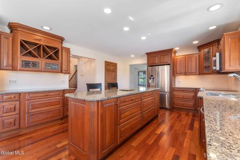 3079 New Williamsburg Drive Schenectady NY 12303