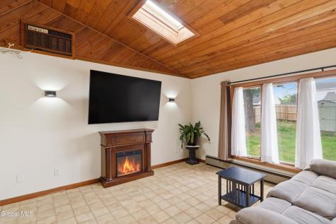 11 James Drive Loudonville NY 12211