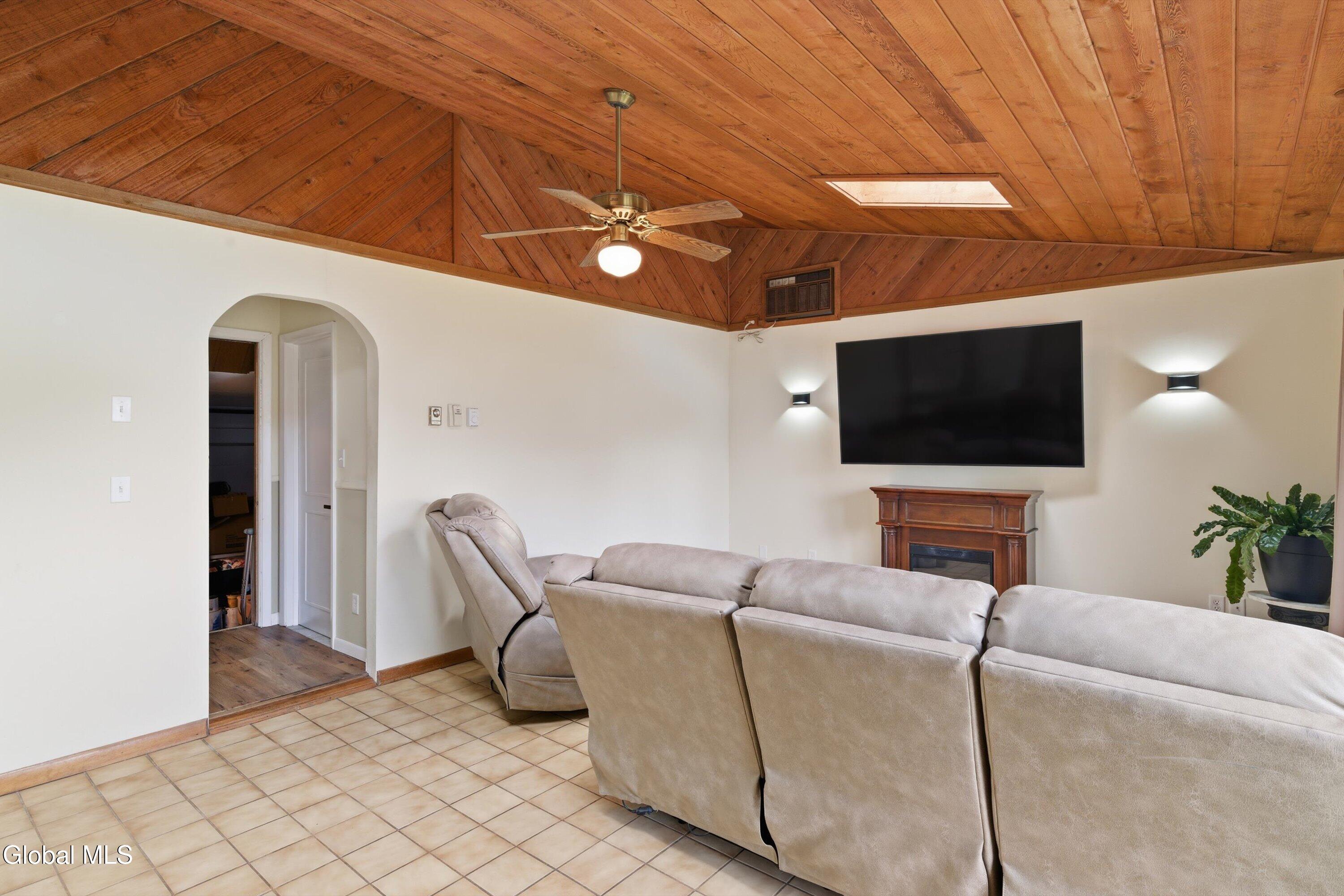 11 James Drive Loudonville NY 12211