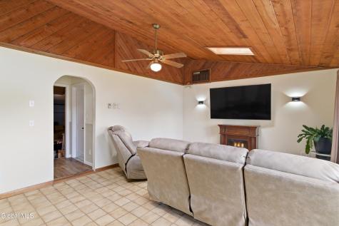 11 James Drive Loudonville NY 12211