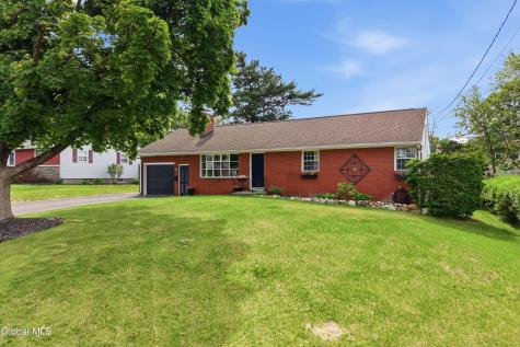11 James Drive Loudonville NY 12211