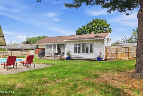 11 James Drive Loudonville NY 12211
