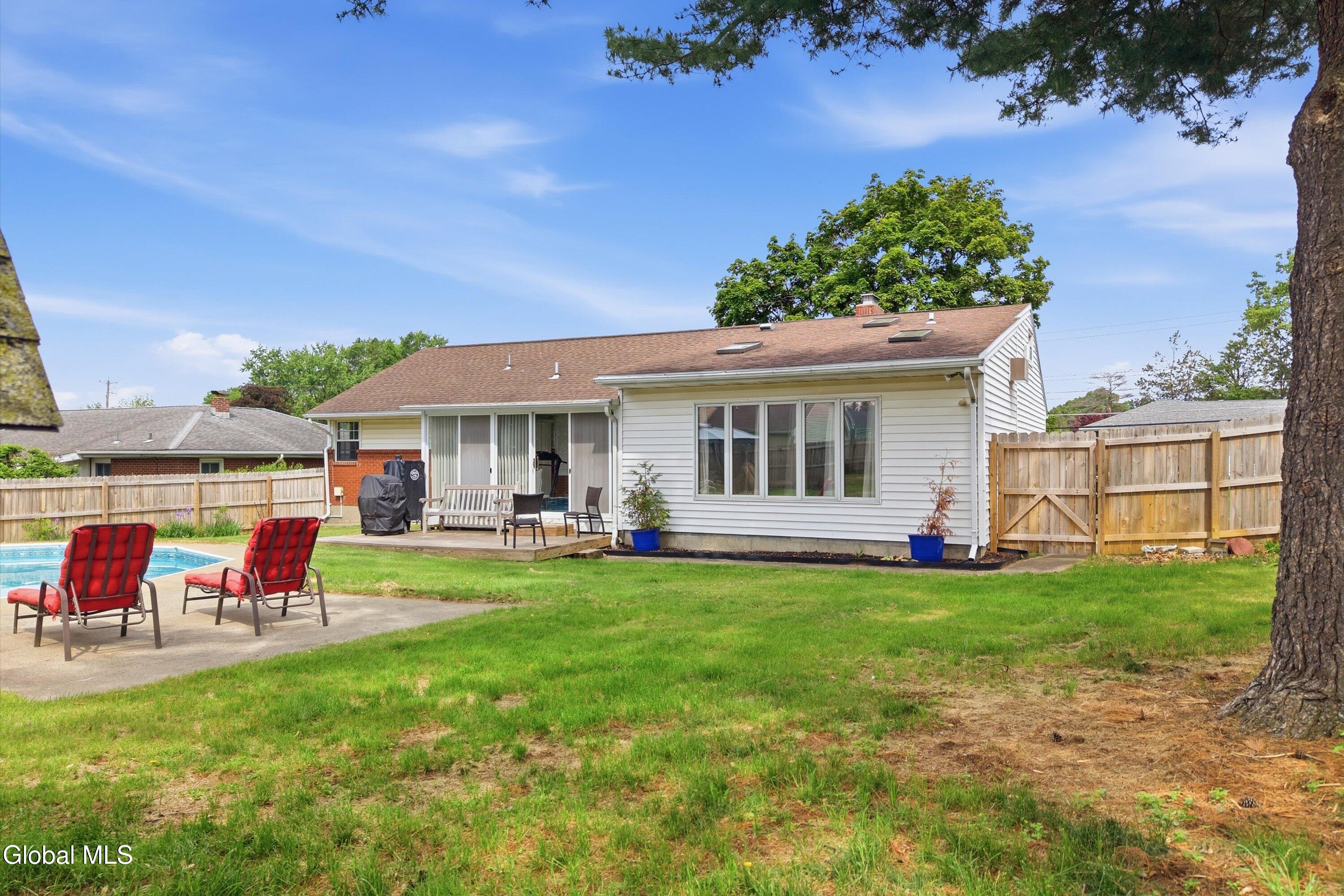 11 James Drive Loudonville NY 12211