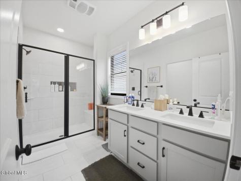 43 Bradley Circle Halfmoon NY 12065