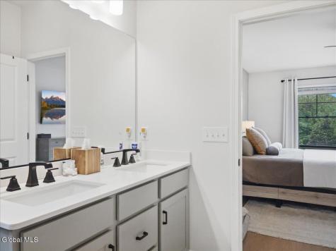 43 Bradley Circle Halfmoon NY 12065