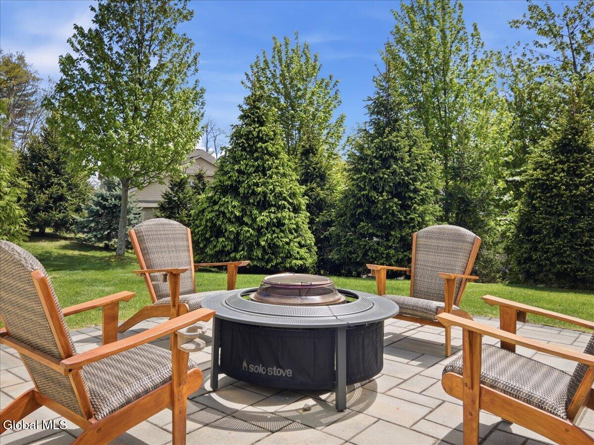 43 Bradley Circle Halfmoon NY 12065